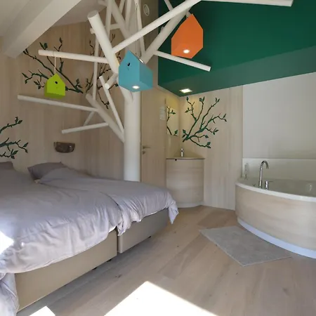 Chic Retreat Near & Fens, Cleaning Included * وايمس