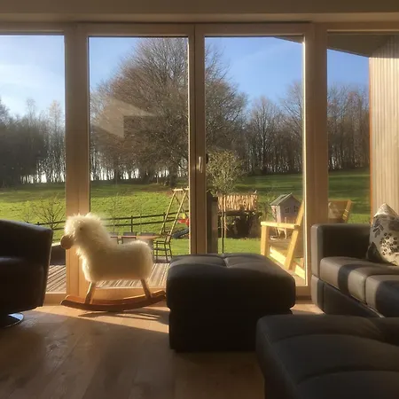 بيت للعطل Chic Retreat Near & Fens, Cleaning Included *