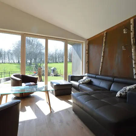 Chic Retreat Near & Fens, Cleaning Included وايمس