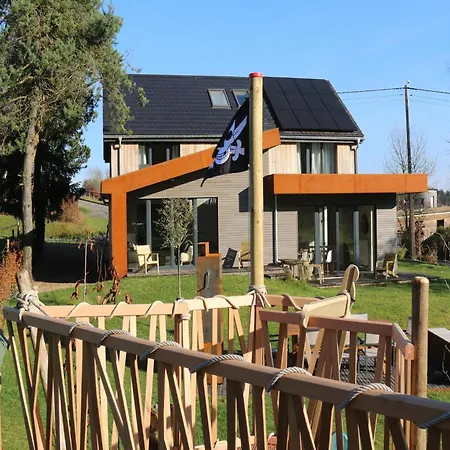 Chic Retreat Near & Fens, Cleaning Included وايمس